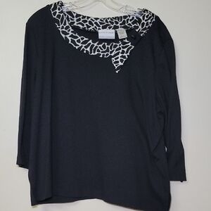 Alfred Dunner 1/4 Sleeve Black/Giraffe Print collar Embellished PXL